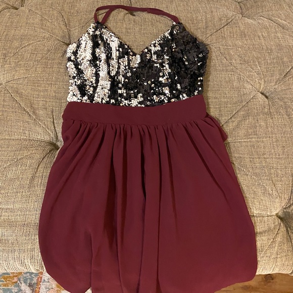 Homecoming dress - Picture 1 of 3
